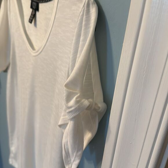 Jones New York Signature Cold Shoulder SS White Top - M - Picture 4 of 6